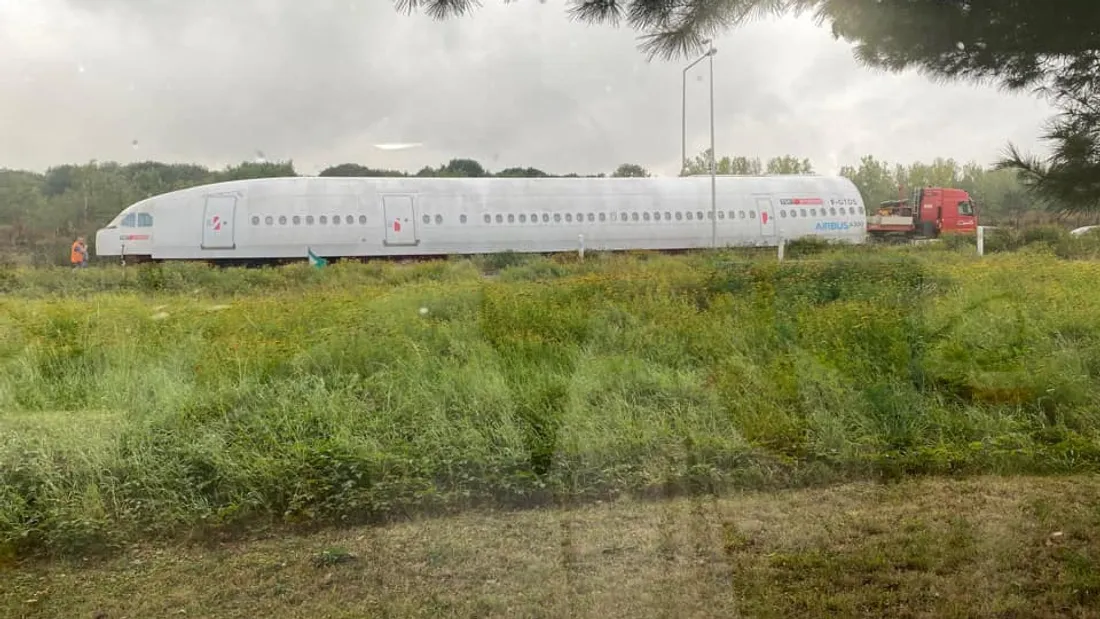 Un avion traverse la RN7 dans l’Essonne